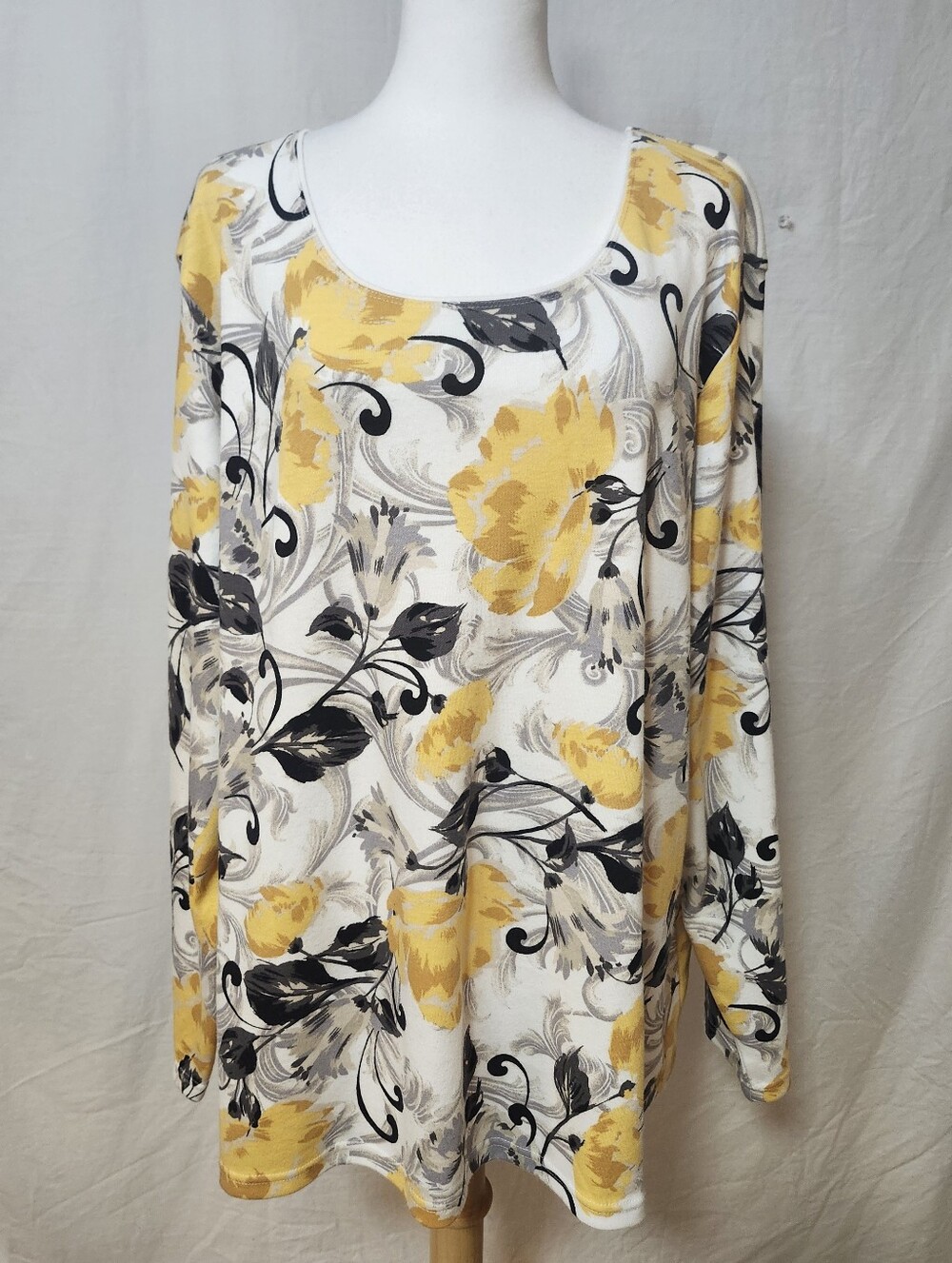 Karen Scott Yellow & Gray Floral Scoop-Neck Long Sleeve Top